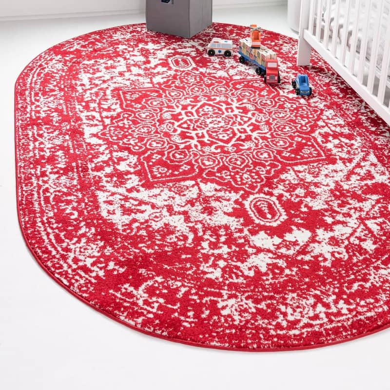 Traditional Brenda Collection Area Rug - Red - 5'x8' Oval