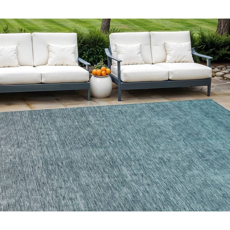 HomeRoots Ombre Transitional Rectangle Outdoor Rug - 8' X 10'
