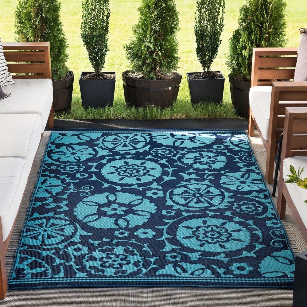 Sundown Beach Floral Indoor/Outdoor Area Rug