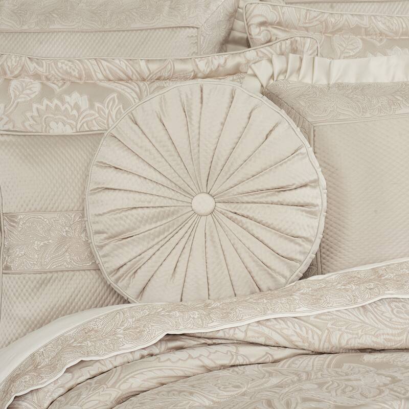 Villanova Tufted Round Decorative Throw Pillow
