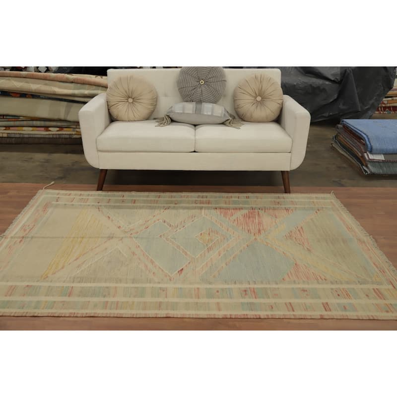 Hand Woven Oriental 100% Wool Carpet Southwestern Tribal Beige & Ivories Kilim Area Rug - 7' 2'' X 4' 10''