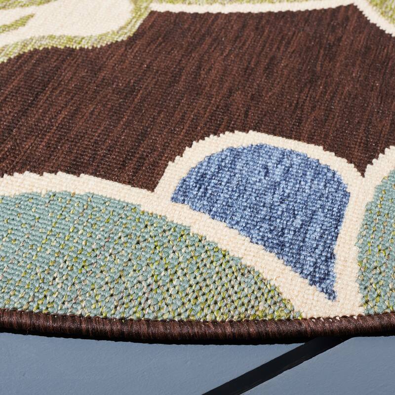 SAFAVIEH Veranda Mefkure Indoor/ Outdoor Waterproof Patio Backyard Rug