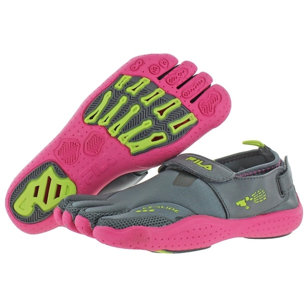 athletic toe shoes