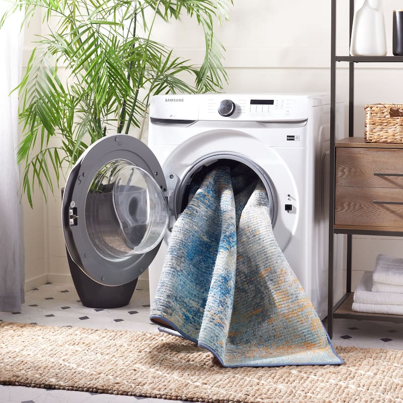 SAFAVIEH Sequoia Machine Washable Slip Resistant Corrine Rug