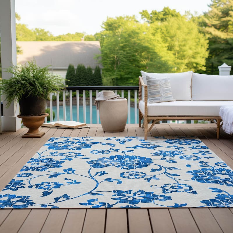 Machine Washable Indoor/ Outdoor Chantille Farmhouse Floral Rug