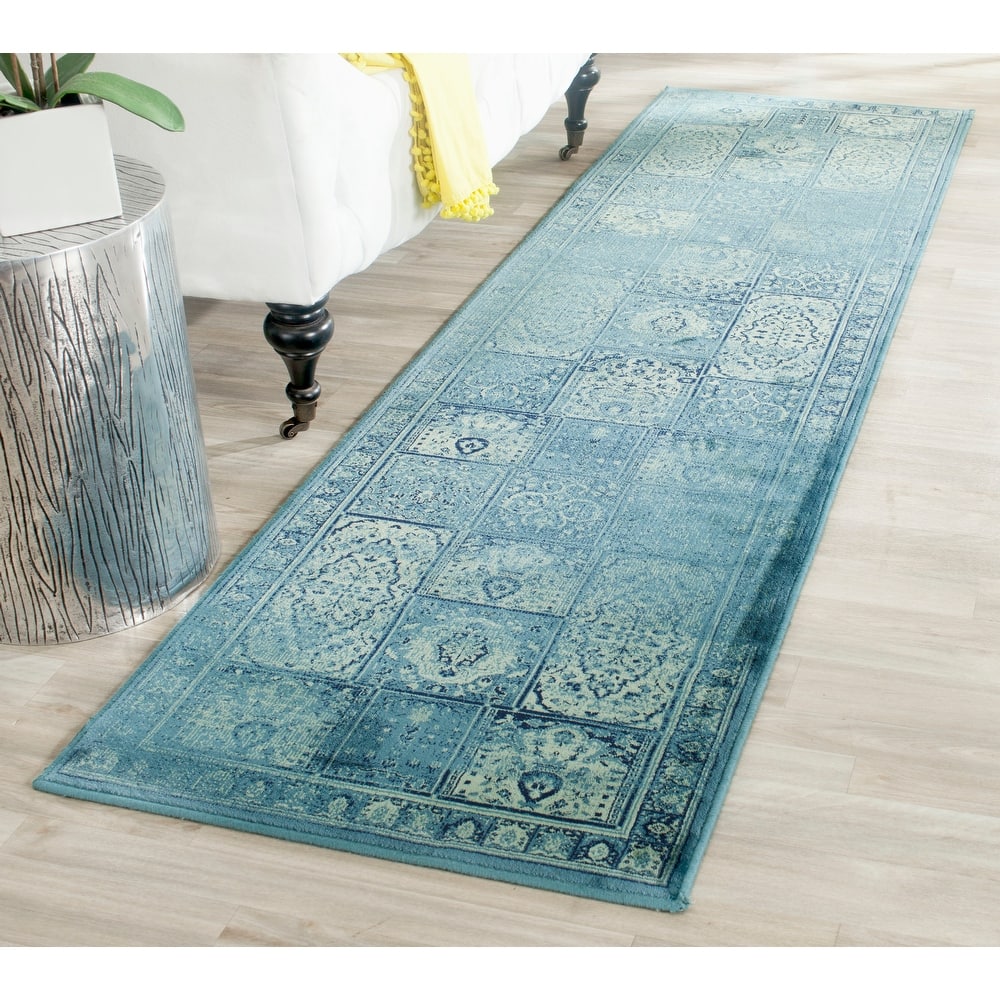 SAFAVIEH Vintage Distressed Boho Rosella Oriental Rug