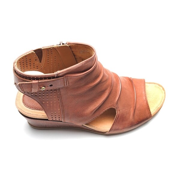 earth sweetpea sandal