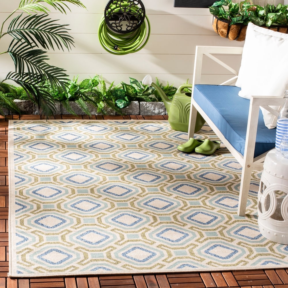 SAFAVIEH Veranda Marjetka Indoor/ Outdoor Waterproof Patio Backyard Rug