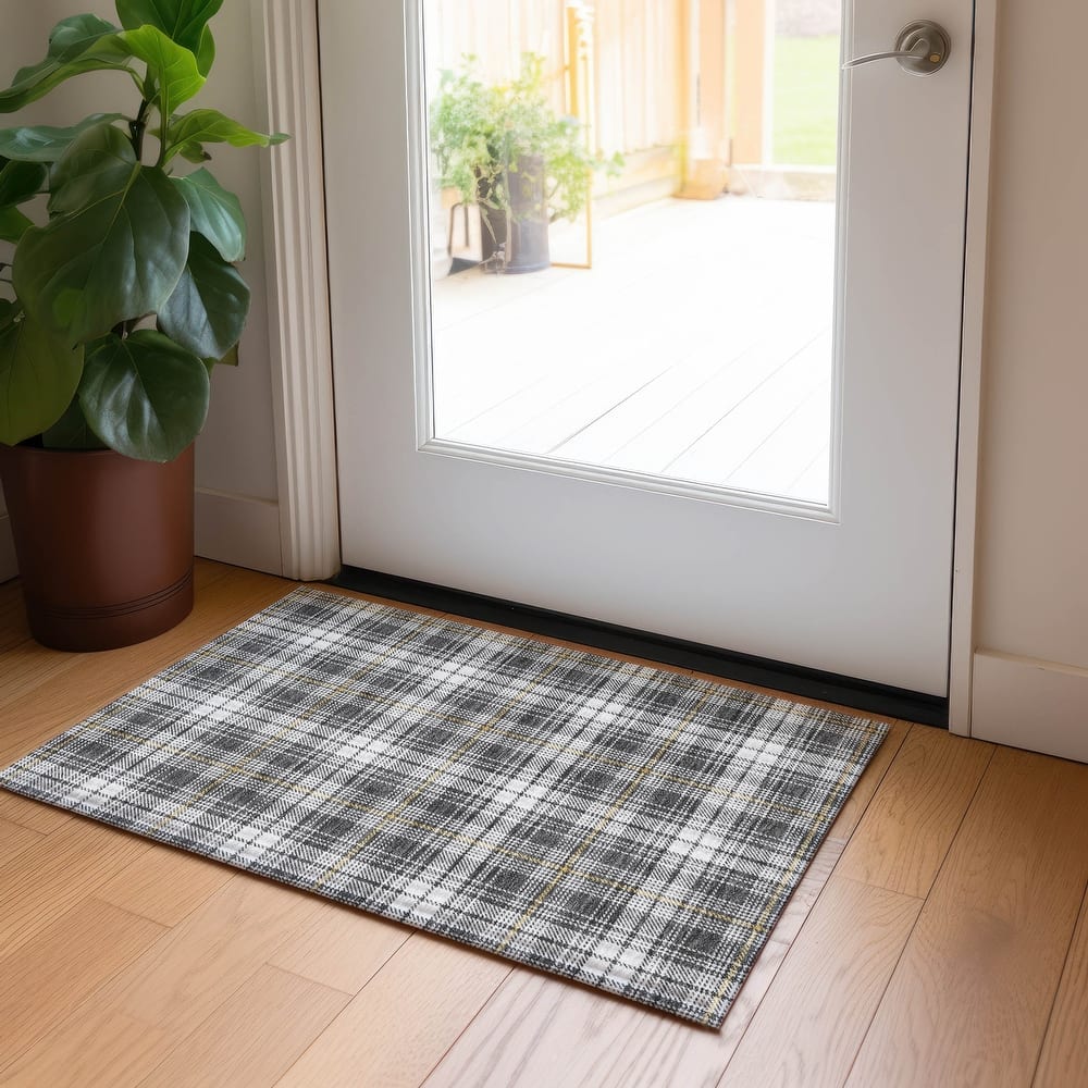 Machine Washable Indoor/ Outdoor Plaid Chantille Rug