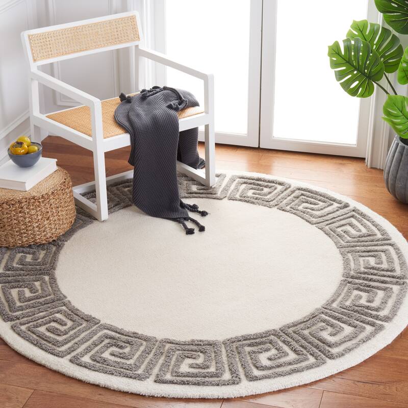 SAFAVIEH Handmade Metro Dream Greek Key Border Wool Rug - 6' Round - Ivory/Grey