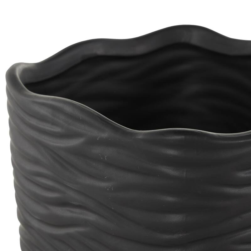 Black or White Ceramic Wavy Ribbed Indoor Outdoor Planter with Attached Saucer (Set of 3)