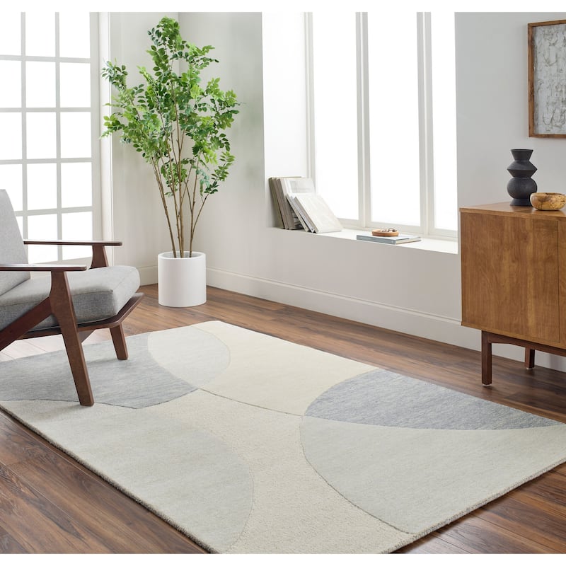 Livabliss Casual Isabel Geometric Area Rug - 5' x 7'6" - Gray/Off-White