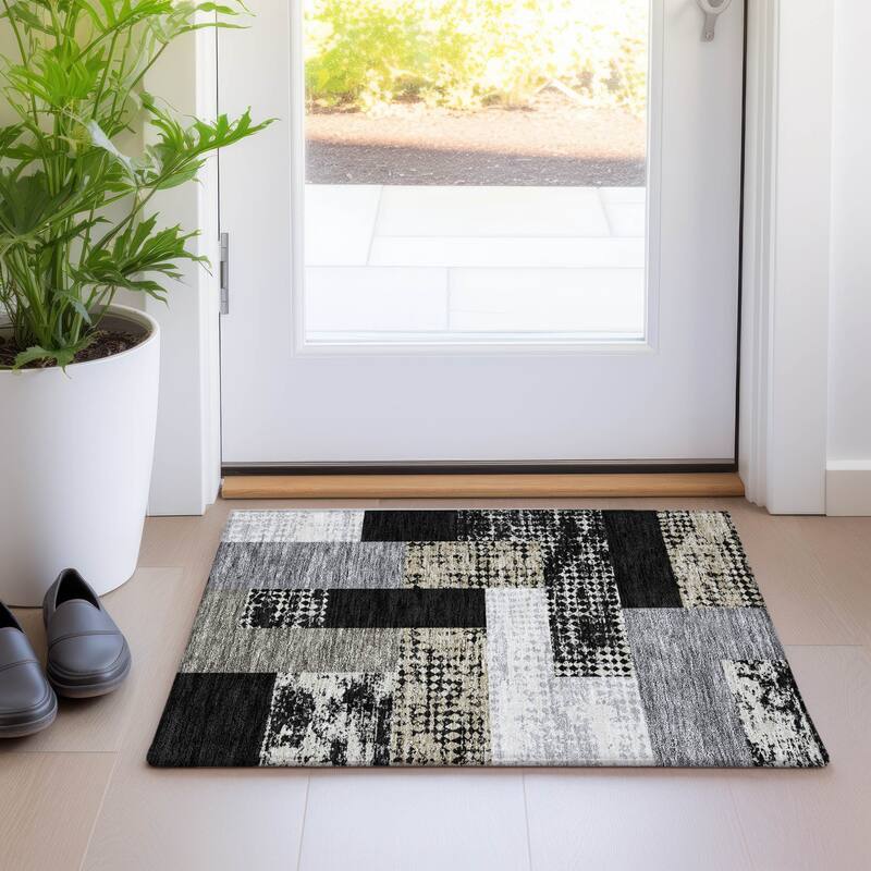 Machine Washable Indoor/ Outdoor Modern Blocks Chantille Rug
