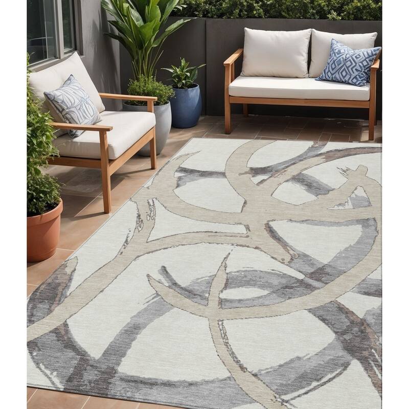 HomeRoots Abstract Transitional Rectangle Outdoor Rug - 5' X 8'