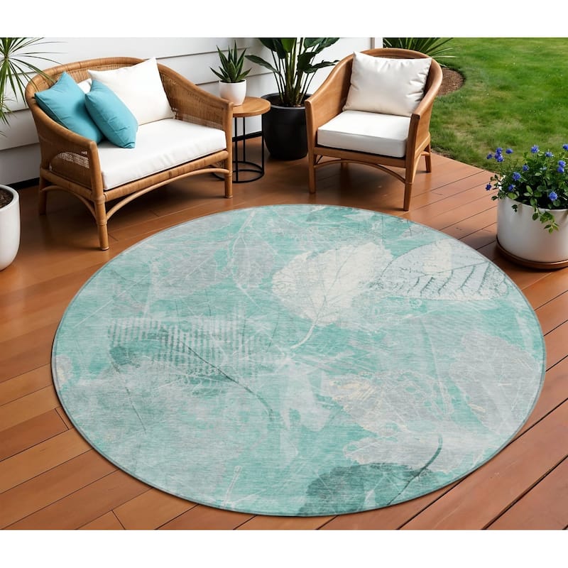 HomeRoots Floral Transitional Rectangle Outdoor Rug - 8' Round