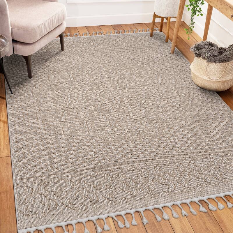 Guros Collection Beige / Medallion Indoor / Outdoor Non-Shedding Area Rug