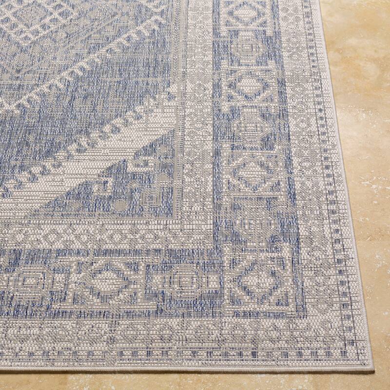Livabliss Kelia Global Medallion Indoor/ Outdoor Area Rug