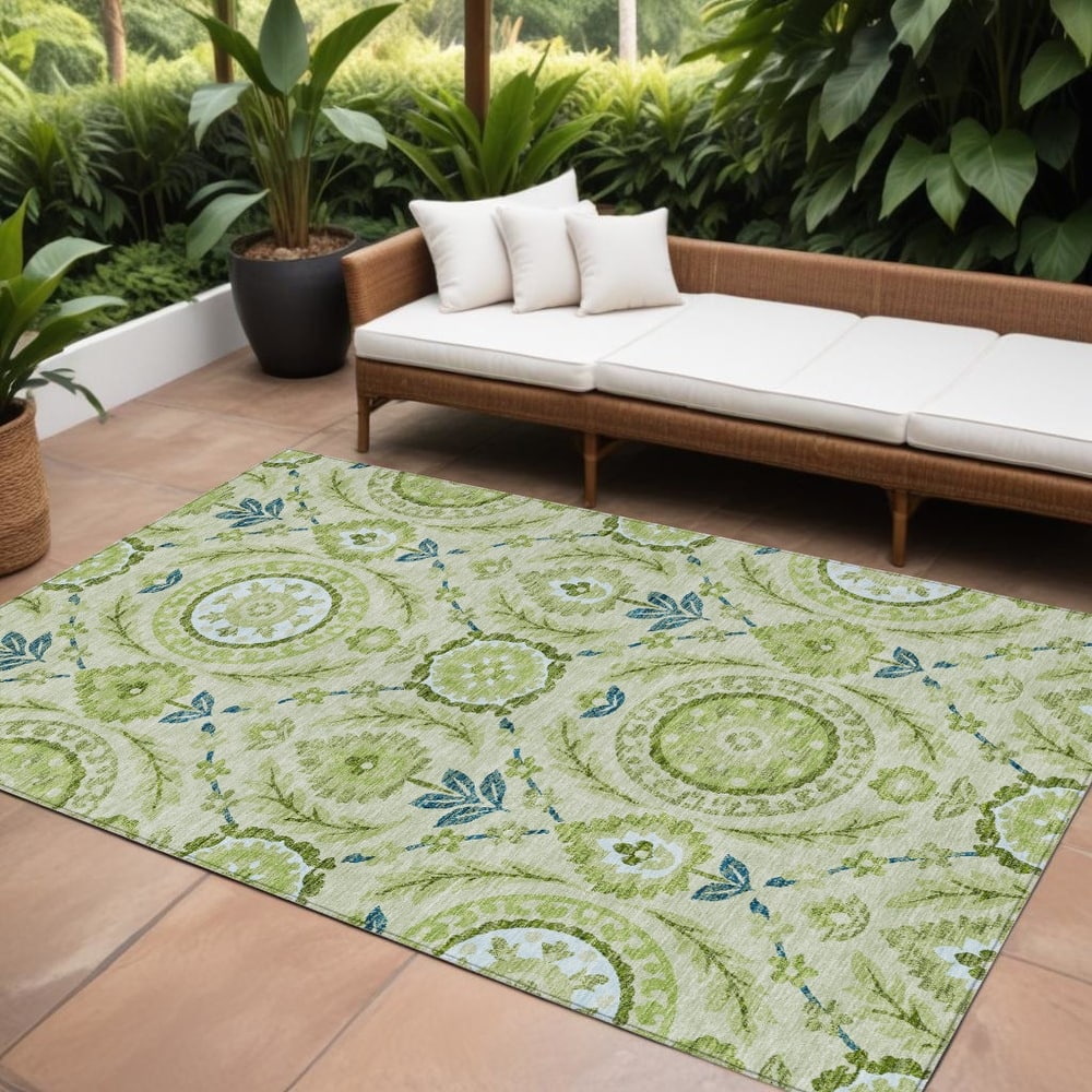 HomeRoots Floral Transitional Rectangle Outdoor Rug