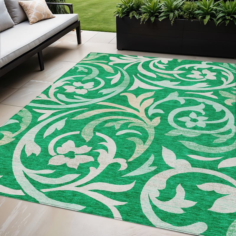 HomeRoots Floral Transitional Rectangle Outdoor Rug - 5' X 8'