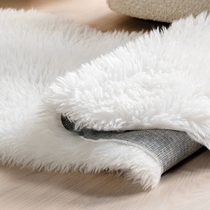 Nuloom Salome SpinClean Plush Faux Sheepskin Machine Washable Area Rug - 2' x 6'