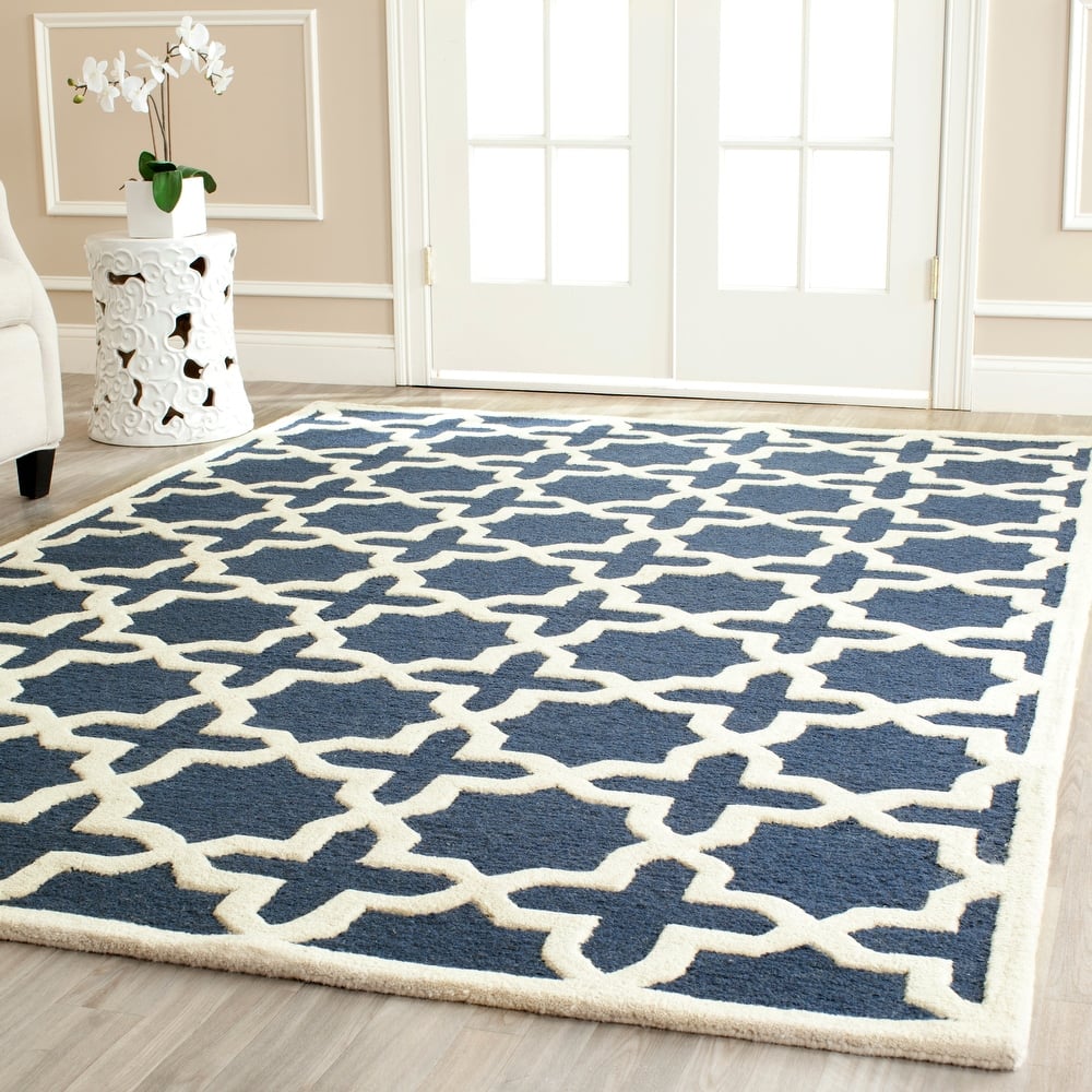 SAFAVIEH Handmade Cambridge Remedios Geometric Wool Rug