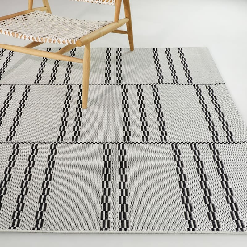 Renvall Stripe Indoor/Outdoor Area Rug - 7'10" x 10' - Grey