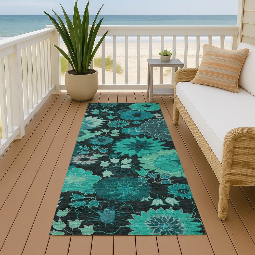 Machine Washable Indoor/ Outdoor Modern Floral Chantille Rug