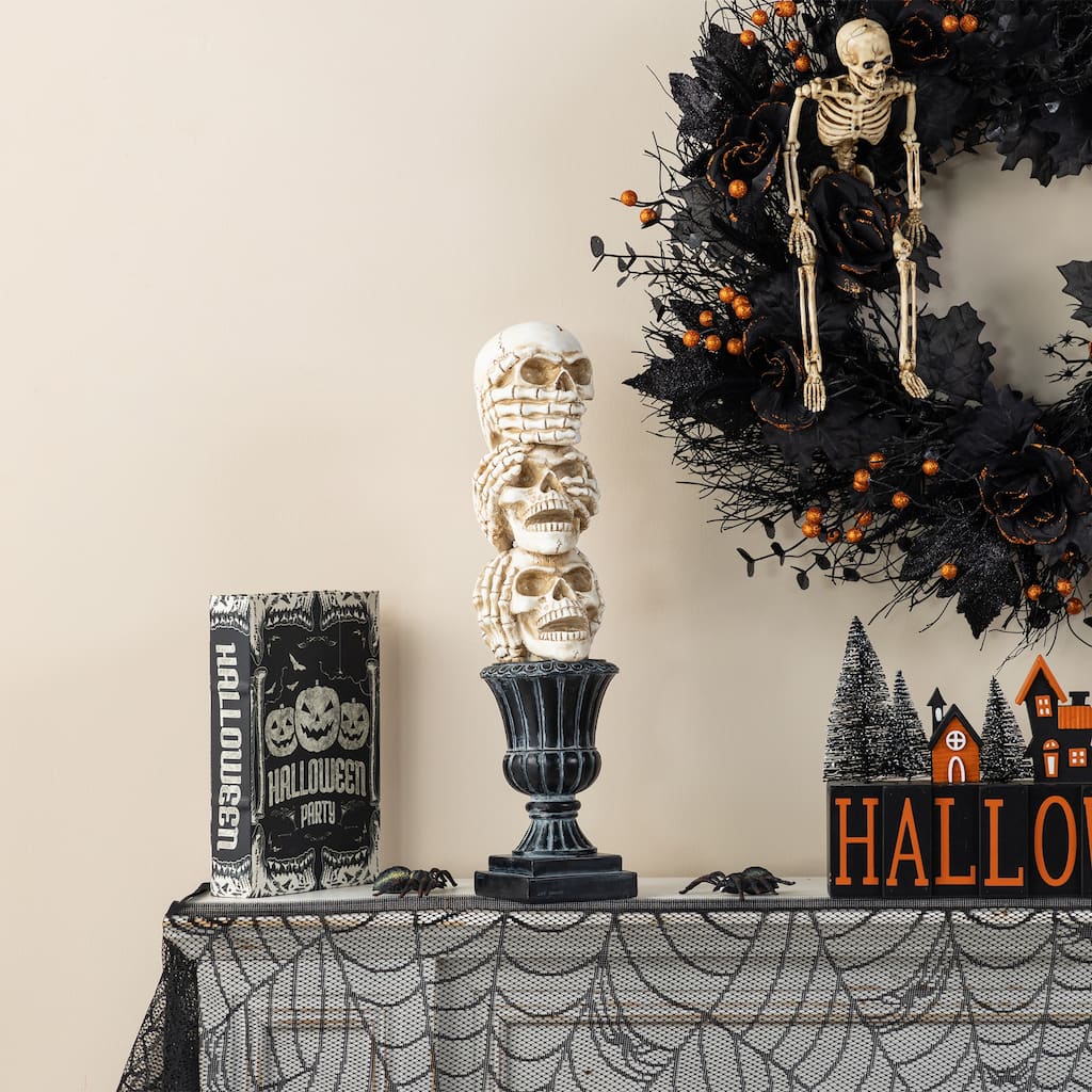 Glitzhome 18''H Halloween Resin Stacked Skull Table Decor