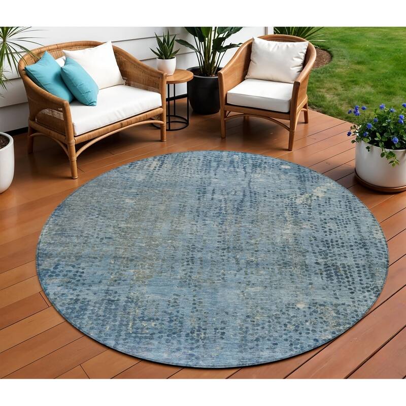 HomeRoots Abstract Transitional Rectangle Outdoor Rug - 8' Round
