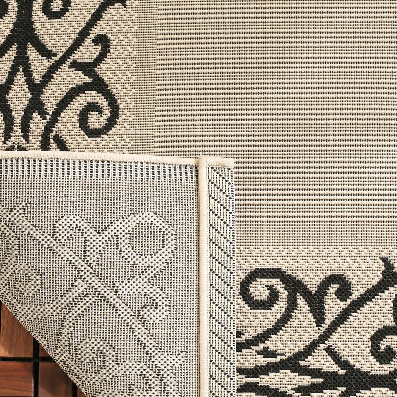 SAFAVIEH Courtyard Ikerne Waterproof Patio Backyard Rug