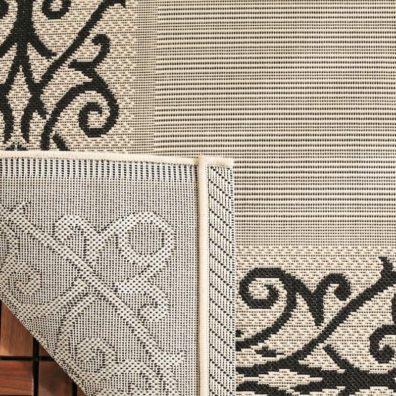 SAFAVIEH Courtyard Marylou Waterproof Patio Backyard Rug
