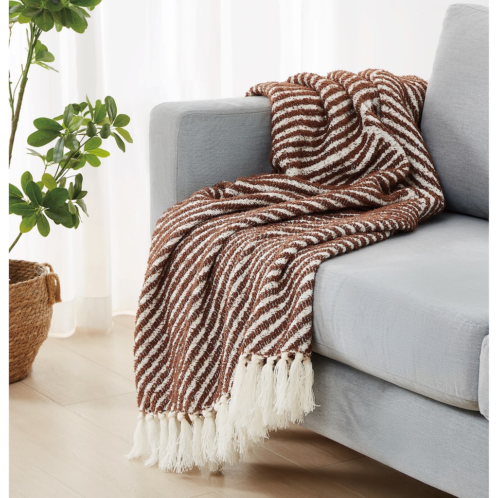 Brooklyn Loom Diagonal Chenille Stripe 50x70 Throw