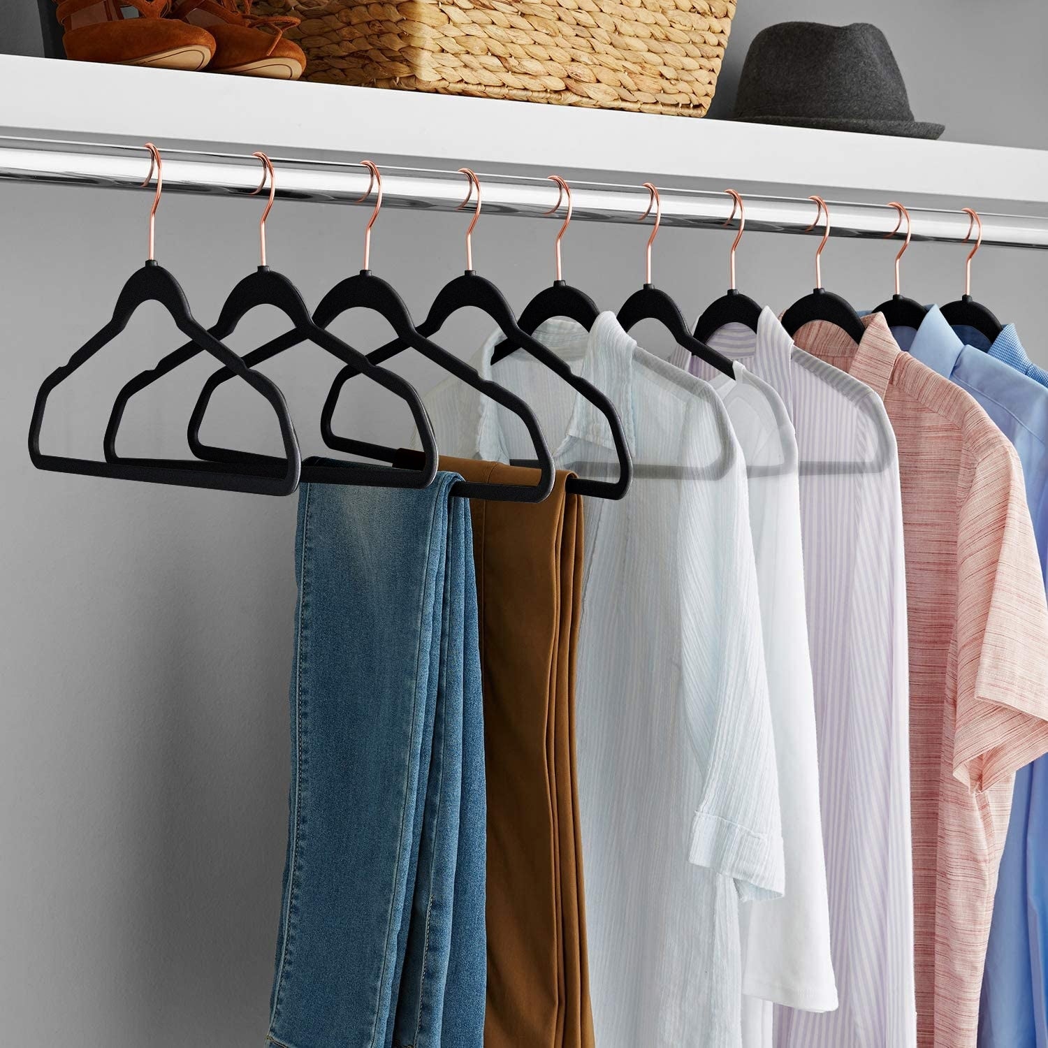 Mainstays Non-Slip Clothing Hangers, 30 Pack, White, Durable Plastic, TPE  Strips