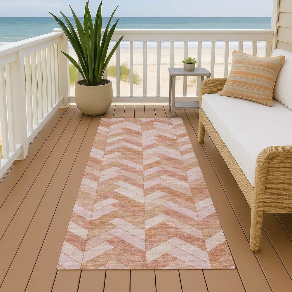 Machine Washable Indoor/ Outdoor Modern Chevron Chantille Rug
