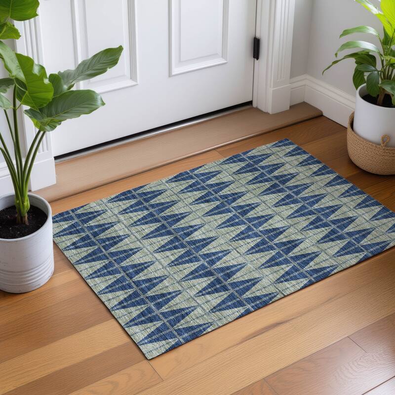 Machine Washable Indoor/ Outdoor Modern Zeke Chantille Rug