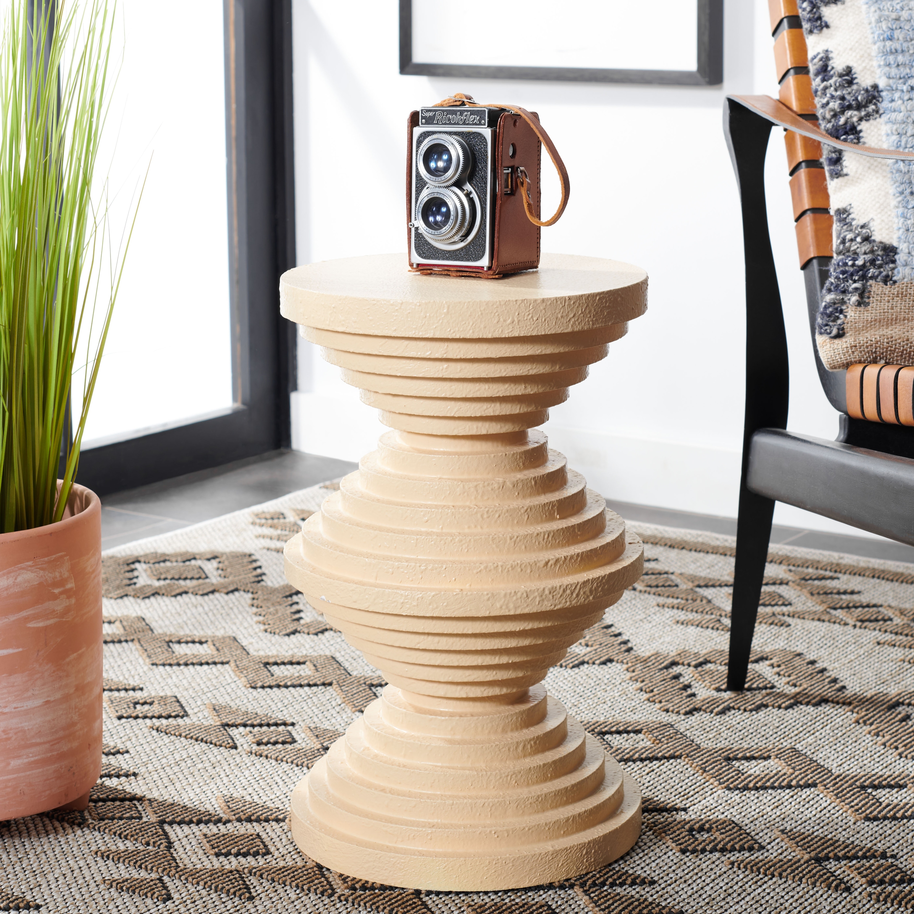 Safavieh celeste on sale end table