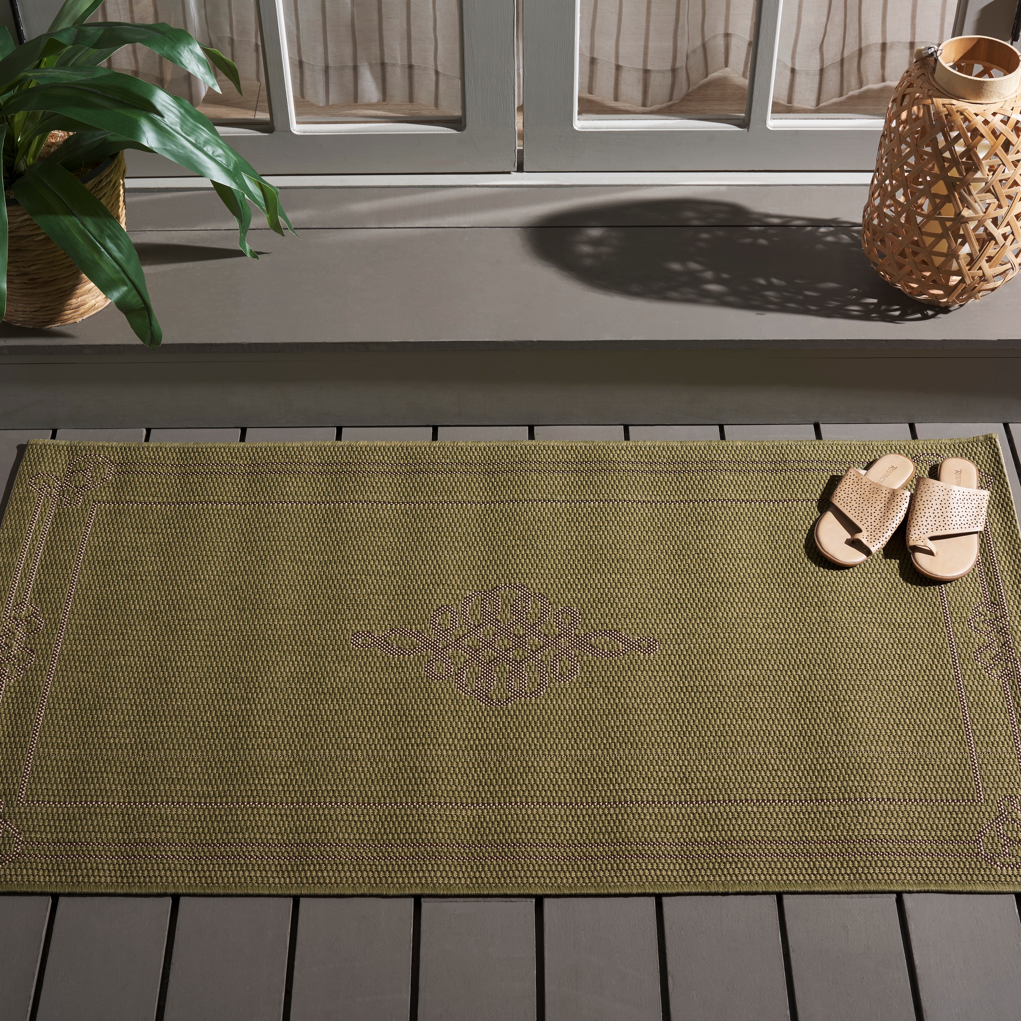 SAFAVIEH Courtyard Carma Indoor/ Outdoor Waterproof Patio Backyard Rug