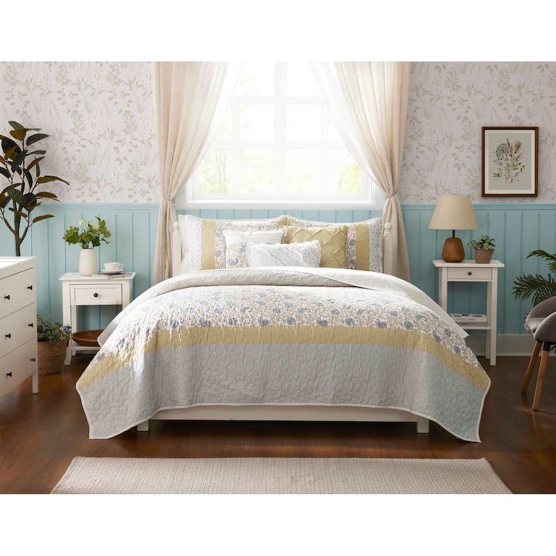 Madison Park Vanessa 6 Piece Cotton Percale Quilt Set with Throw Pillows - Yellow - California King