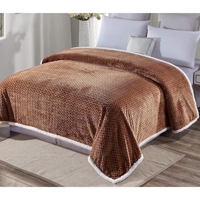 Home Essentials by Décor&More Braided Sherpa Blanket