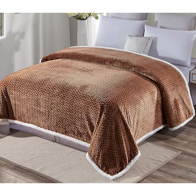 Home Essentials by Décor&More Braided Sherpa Blanket