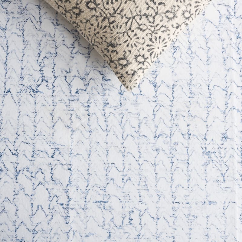 SAFAVIEH Malibu Trix Modern & Contemporary Rug