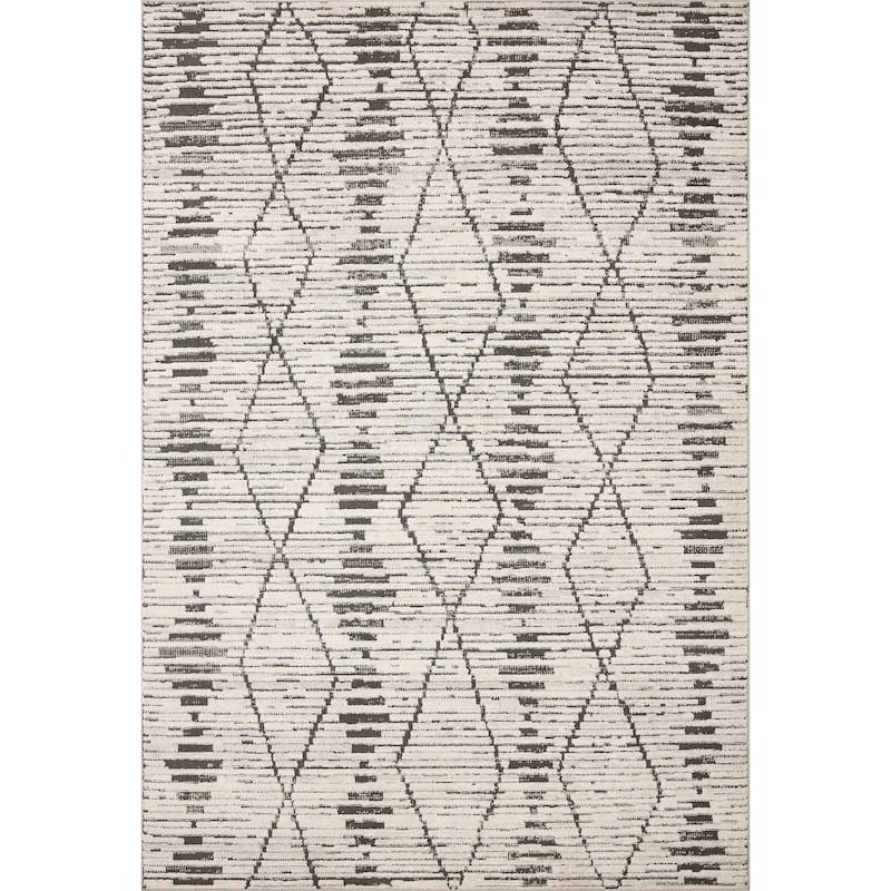 Alexander Home Monroe Geometric Moroccan Area Rug