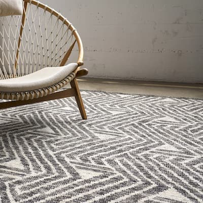 EXQUISITE RUGS Eaton Hand-knotted Wool/Bamboo Silk Silver/Grey/Ivory Area Rug.