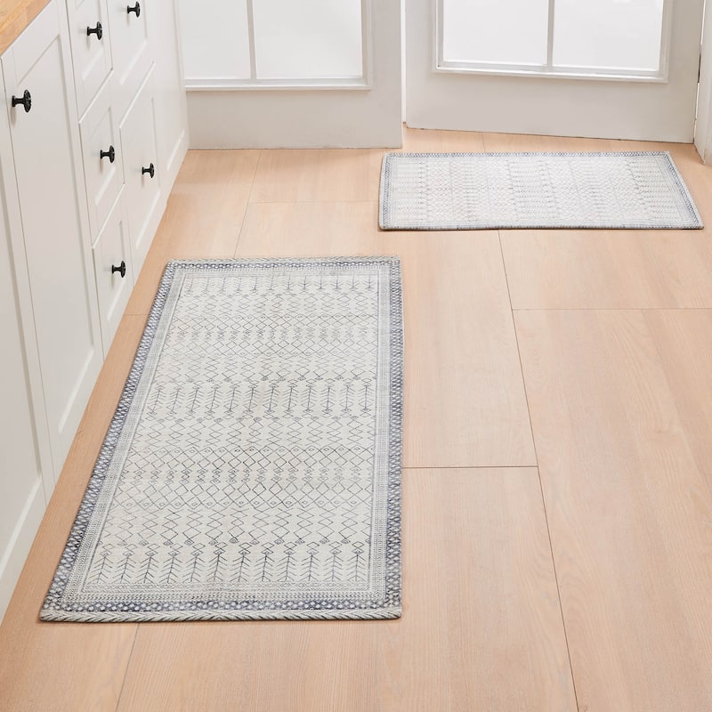 Linery & Co. Machine Washable Slip Resistant Vintage Inspired Patterned Accent Rugs