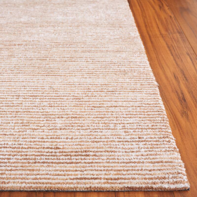 SAFAVIEH Handmade Soho Gorana Wool & Viscose Rug