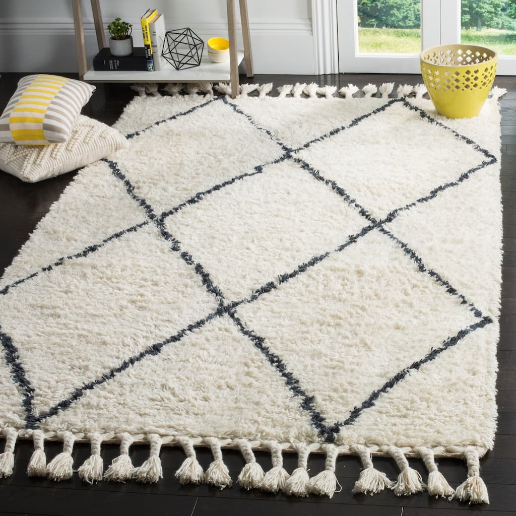 SAFAVIEH Handmade Casablanca Shag Veneta Tribal Moroccan Wool Rug