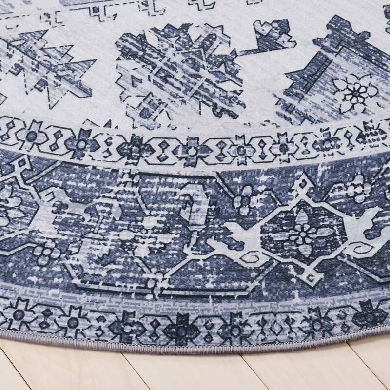 SAFAVIEH, Tucson Machine Washable Slip Resistant Therese Oriental Medallion