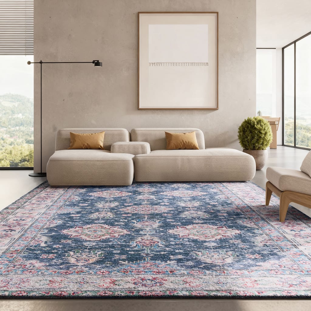 SAFAVIEH Tucson Machine Washable Slip Resistant Fraida Oriental Rug