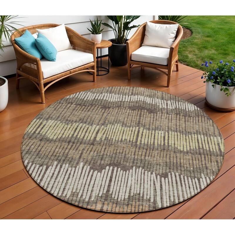 HomeRoots Striped Transitional Rectangle Outdoor Rug - 8' Round