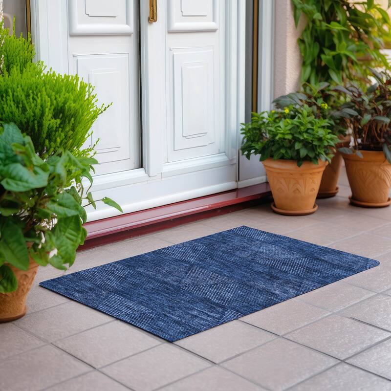 Machine Washable Indoor/ Outdoor Chantille Prism Contemporary Rug - Navy - 1'8" x 2'6"